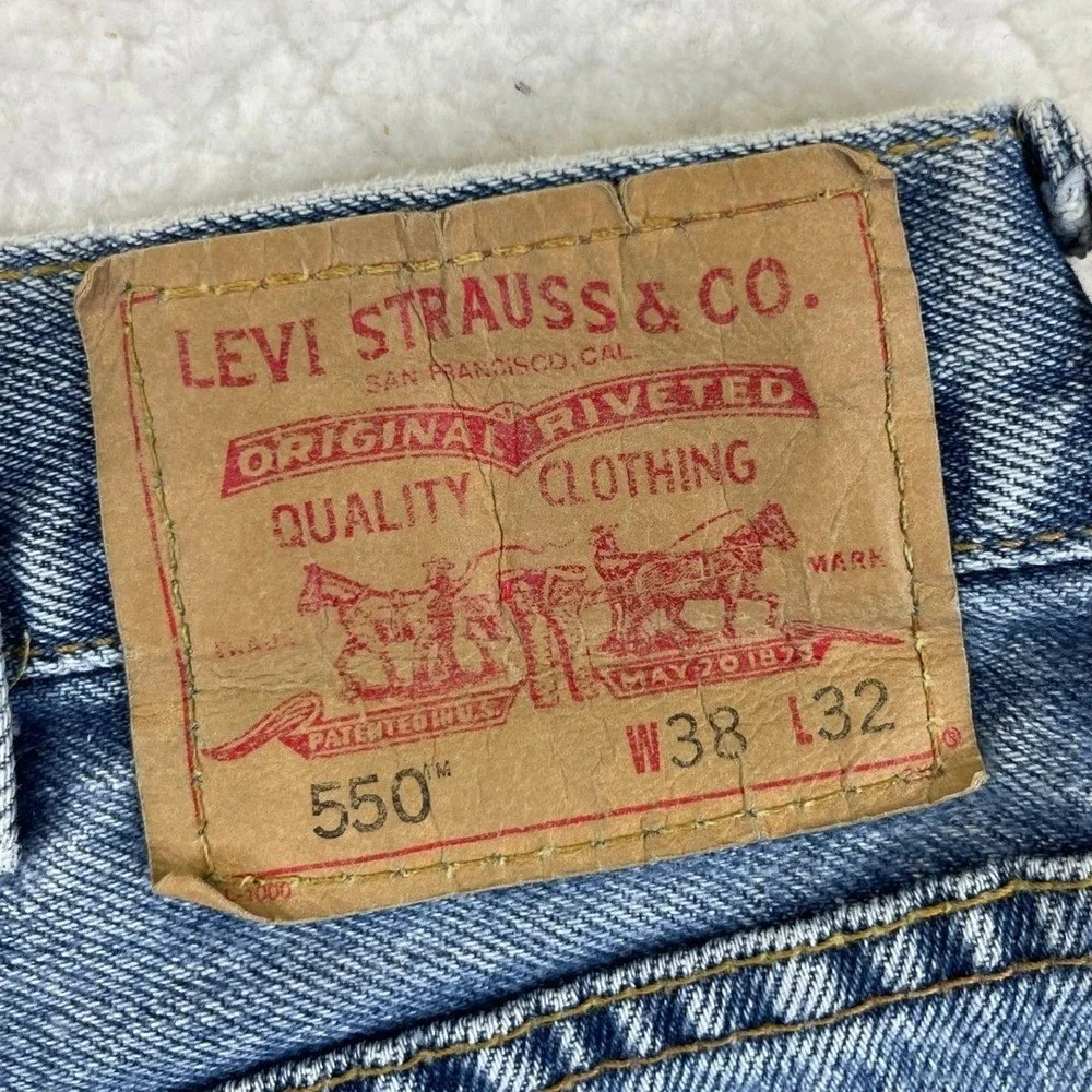 Levis 550 Relaxed Fit Jeans Mens 38x32 Light Wash Denim Tapered Leg Casual